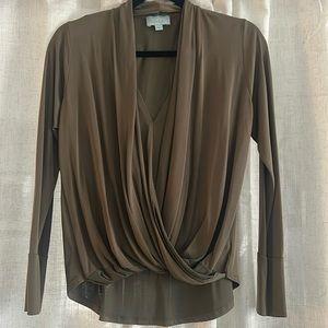 Veronica M Long-sleeve